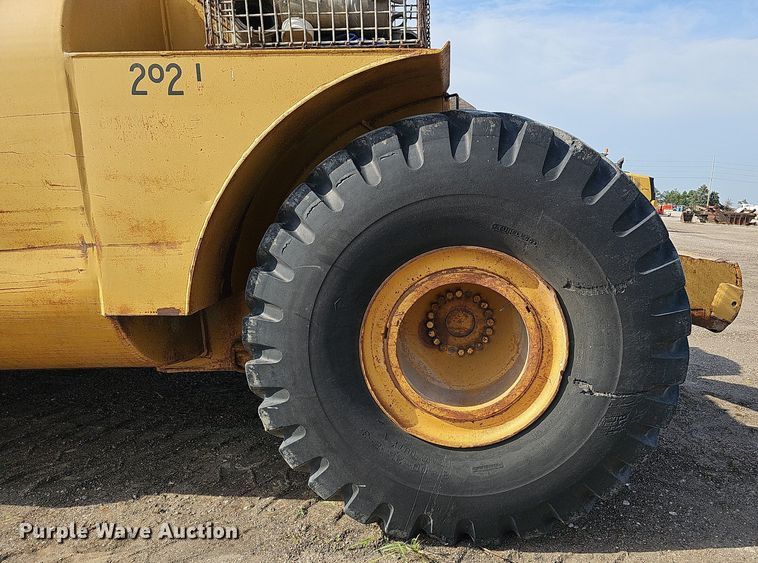 image for item DQ0289 1974 Caterpillar 623B  water wagon