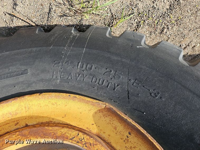 image for item DQ0289 1974 Caterpillar 623B  water wagon