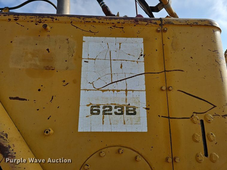 image for item DQ0289 1974 Caterpillar 623B  water wagon