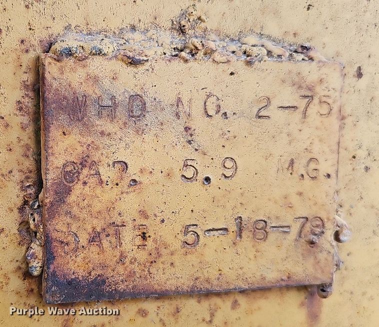 image for item DQ0289 1974 Caterpillar 623B  water wagon