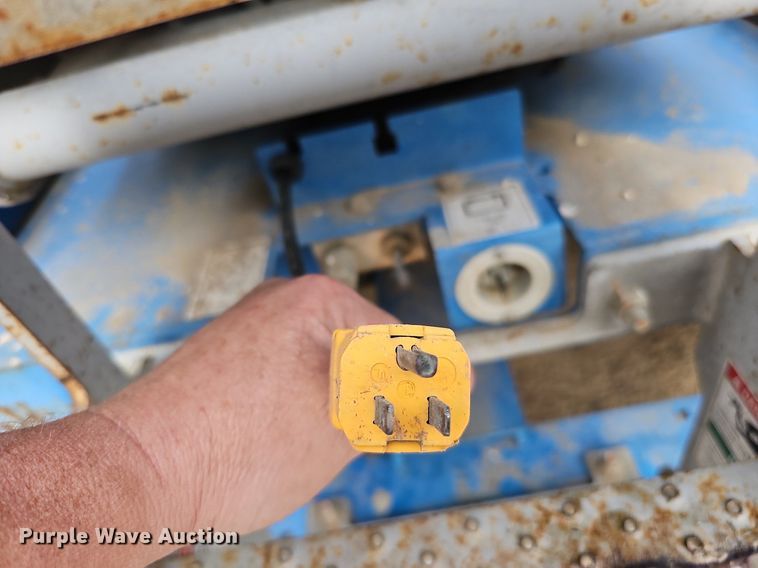 image for item DQ0306 2015 Genie GS-2646  scissor lift