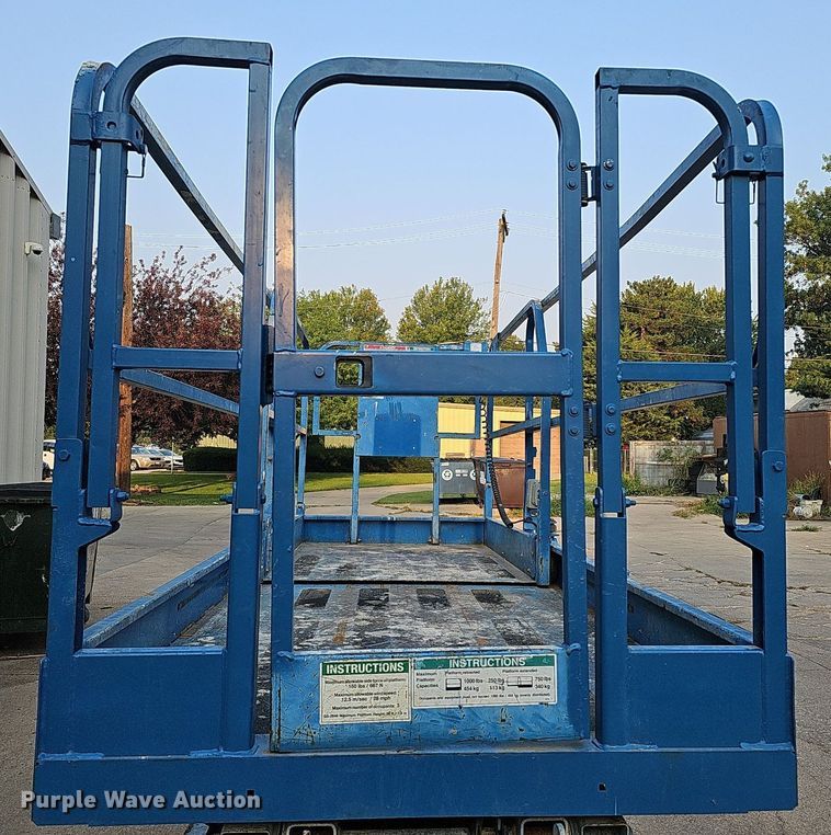image for item DQ0306 2015 Genie GS-2646  scissor lift