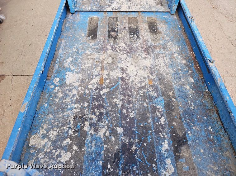 image for item DQ0306 2015 Genie GS-2646  scissor lift