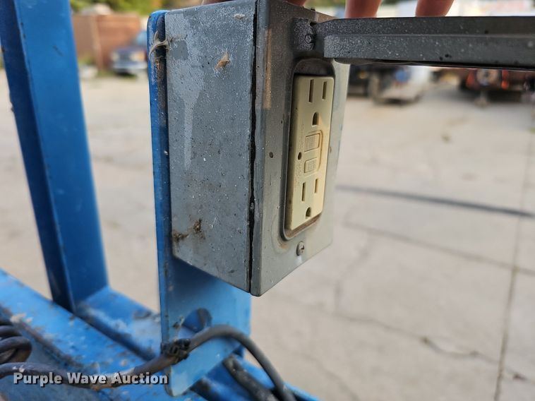 image for item DQ0306 2015 Genie GS-2646  scissor lift