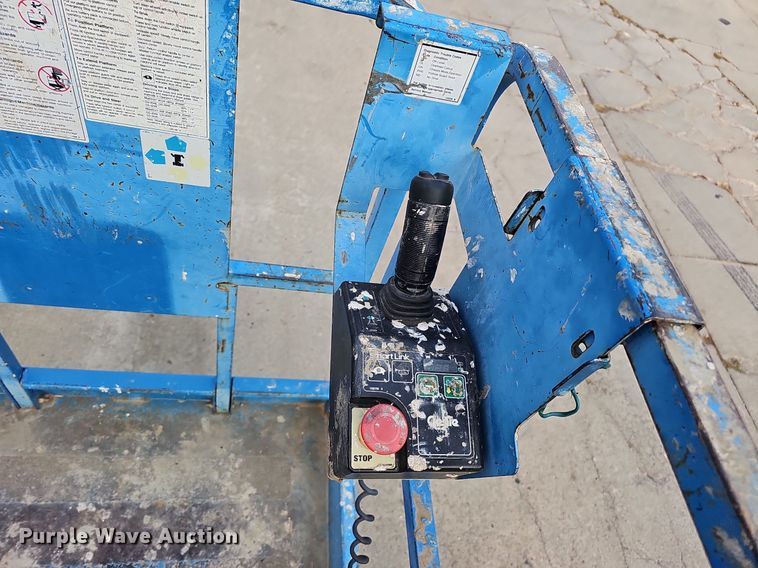 image for item DQ0306 2015 Genie GS-2646  scissor lift