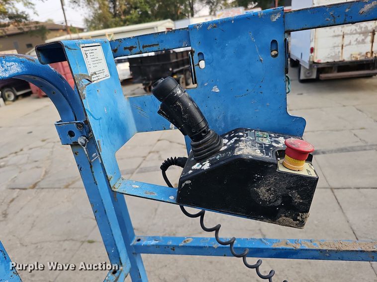 image for item DQ0306 2015 Genie GS-2646  scissor lift