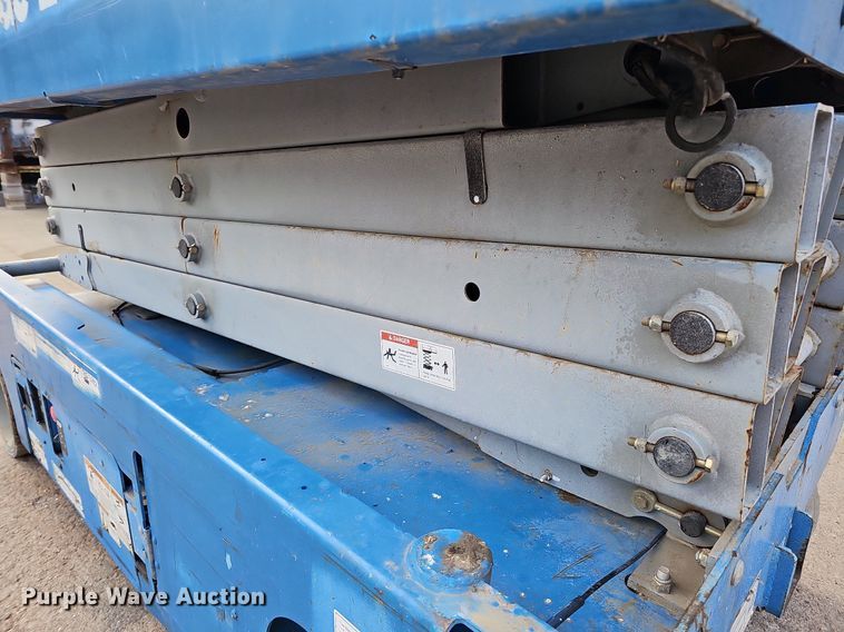 image for item DQ0306 2015 Genie GS-2646  scissor lift