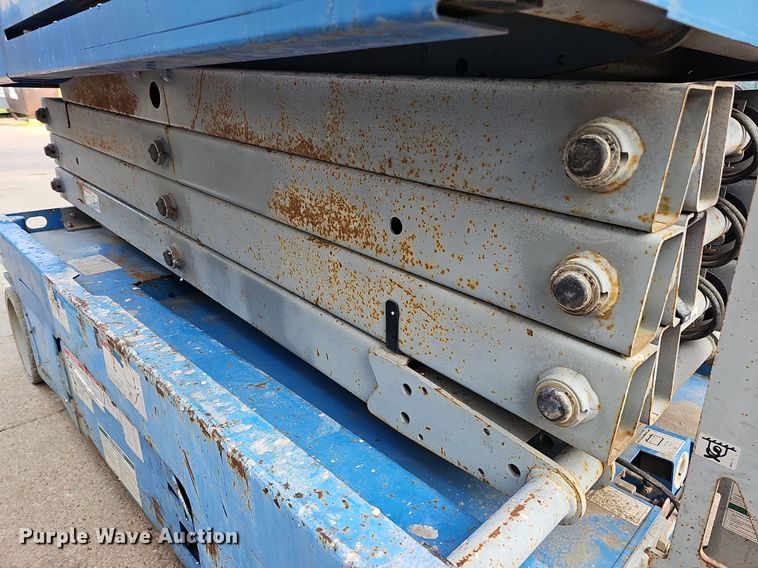 image for item DQ0306 2015 Genie GS-2646  scissor lift