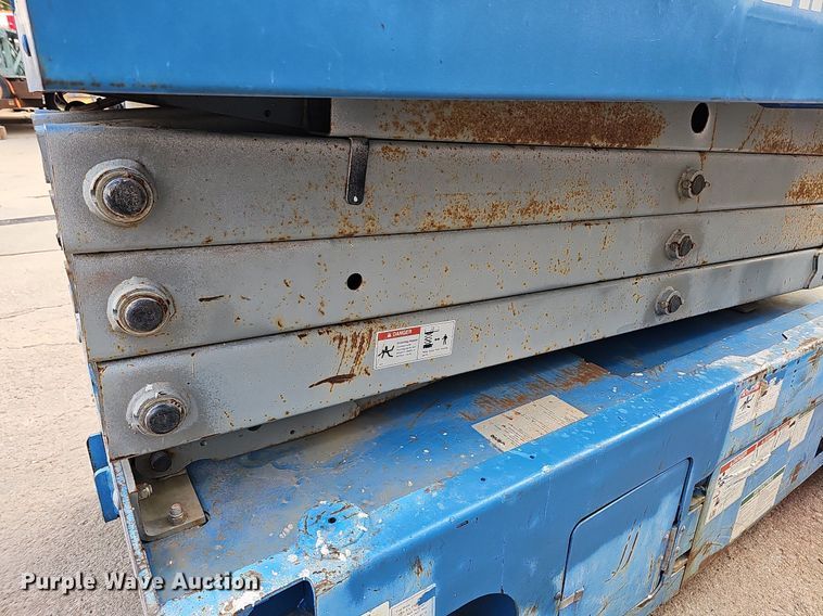 image for item DQ0306 2015 Genie GS-2646  scissor lift