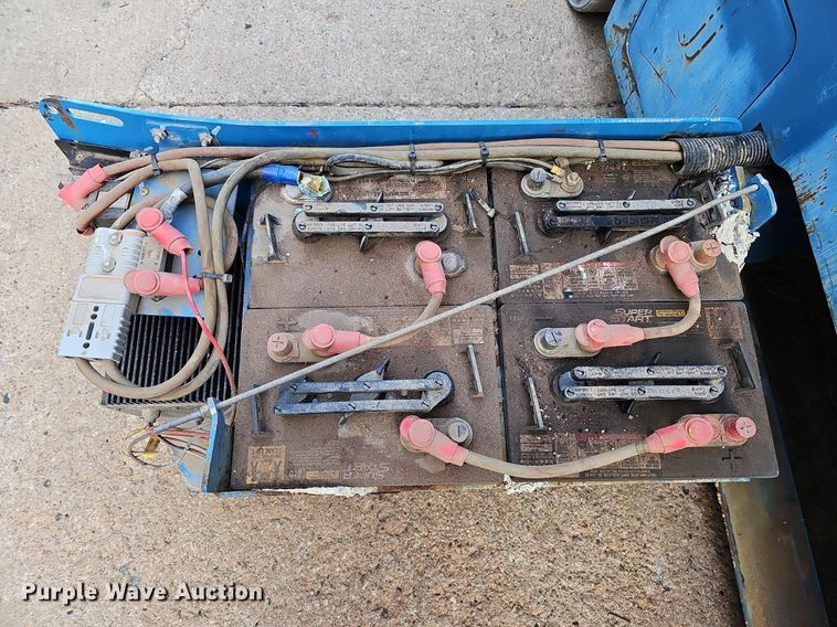 image for item DQ0306 2015 Genie GS-2646  scissor lift