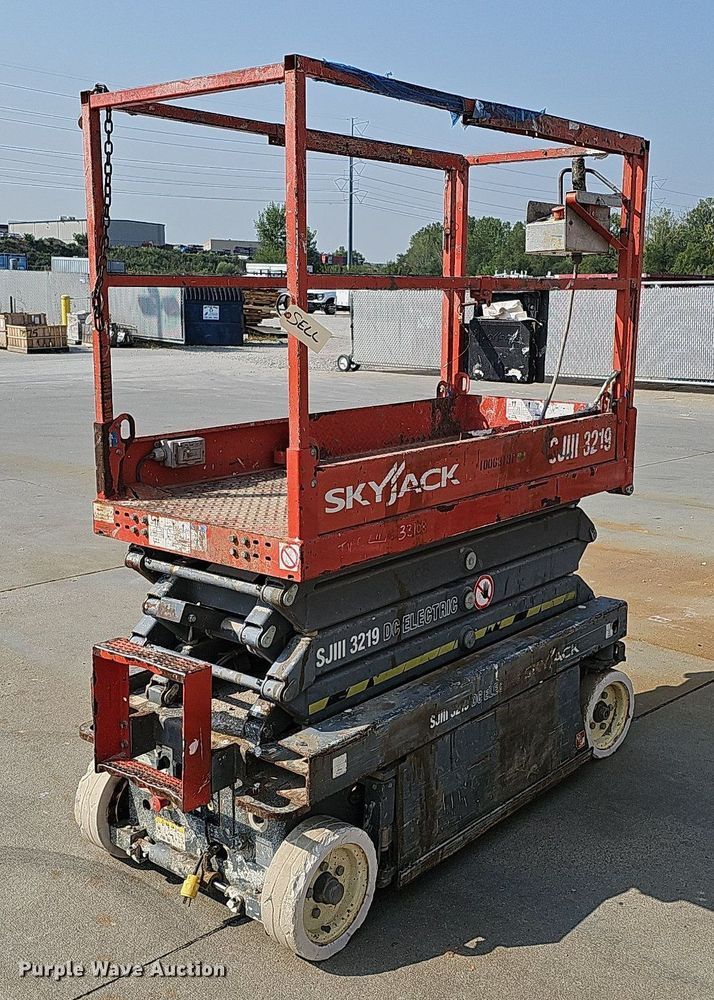 image for item DQ0308 Skyjack SJIII 3219 scissor lift