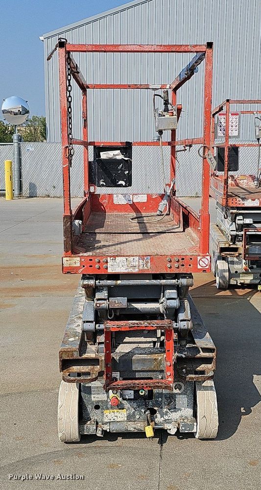 image for item DQ0308 Skyjack SJIII 3219 scissor lift