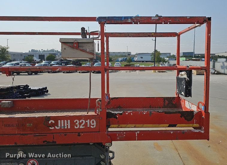 image for item DQ0308 Skyjack SJIII 3219 scissor lift