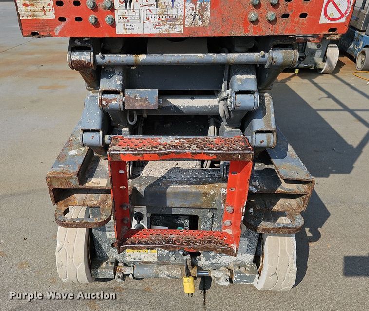 image for item DQ0308 Skyjack SJIII 3219 scissor lift