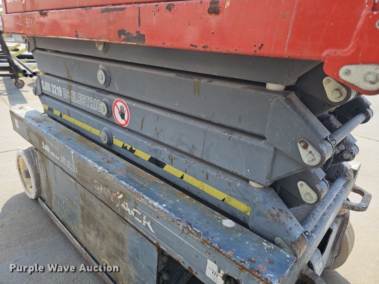 image for item DQ0308 Skyjack SJIII 3219 scissor lift