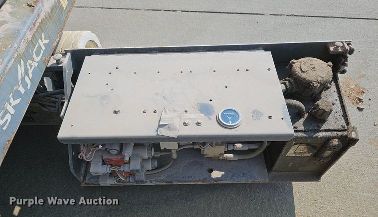 image for item DQ0308 Skyjack SJIII 3219 scissor lift