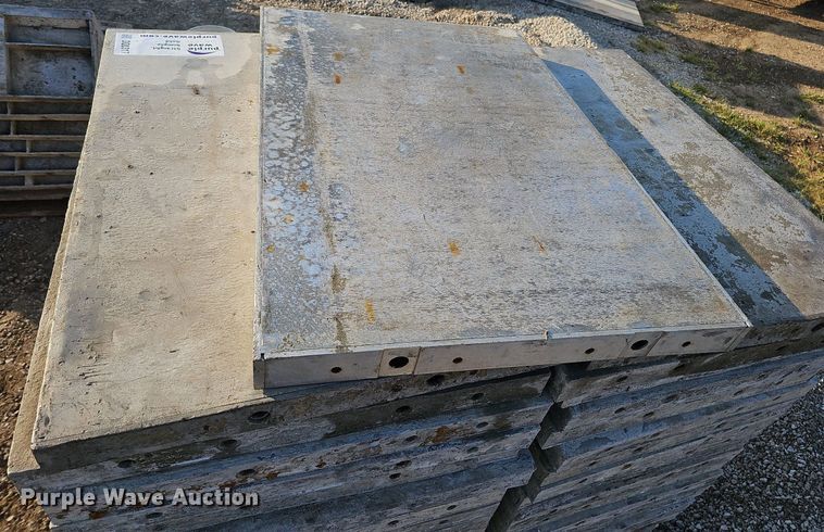 image for item DQ0317 Approximately 43 Wall Ties & Form concrete forms