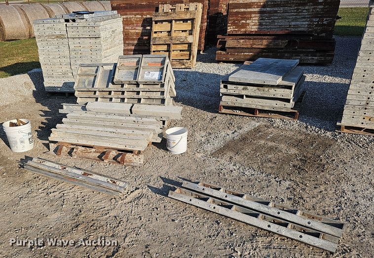 image for item DQ0318 Wall Ties & Forms inc  concrete forms