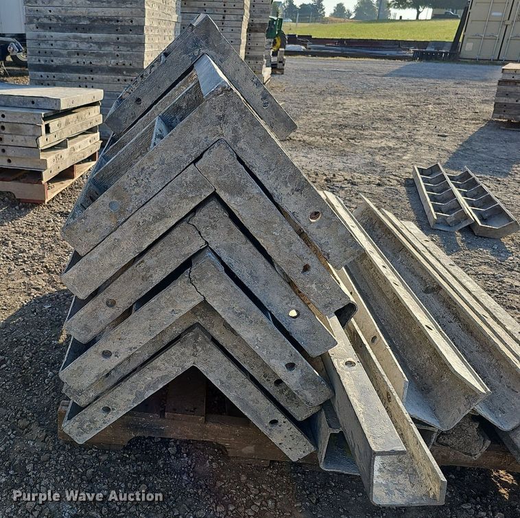 image for item DQ0318 Wall Ties & Forms inc  concrete forms