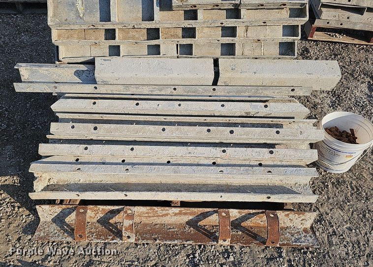 image for item DQ0318 Wall Ties & Forms inc  concrete forms