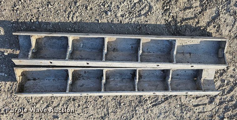 image for item DQ0318 Wall Ties & Forms inc  concrete forms