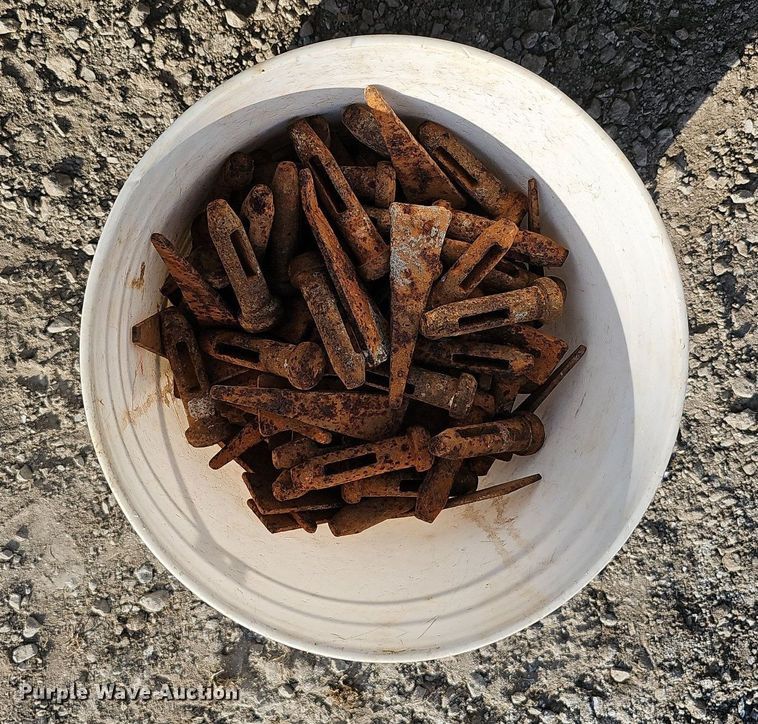 image for item DQ0318 Wall Ties & Forms inc  concrete forms