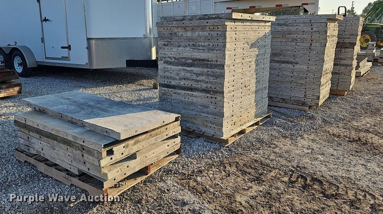 image for item DQ0320 Concrete forms