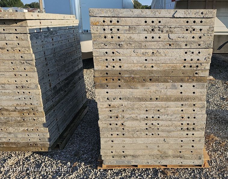 image for item DQ0320 Concrete forms