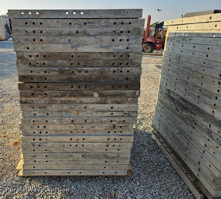 image for item DQ0320 Concrete forms