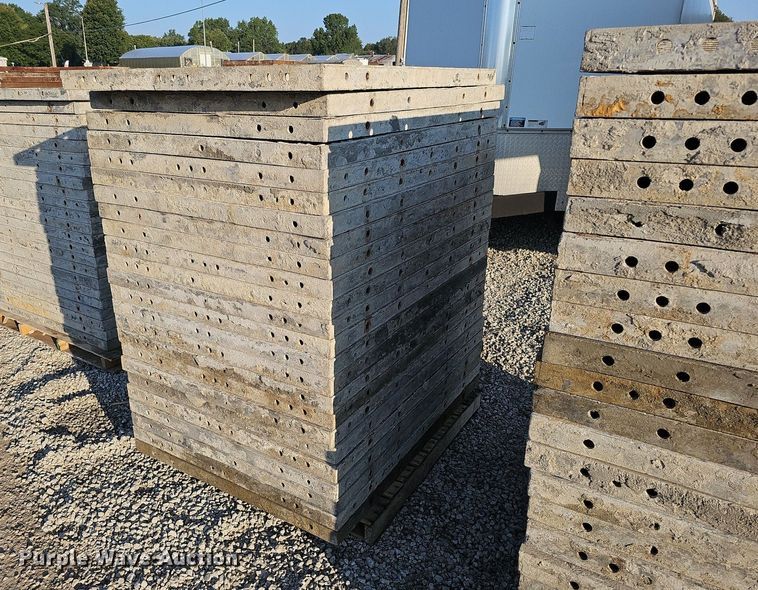 image for item DQ0320 Concrete forms