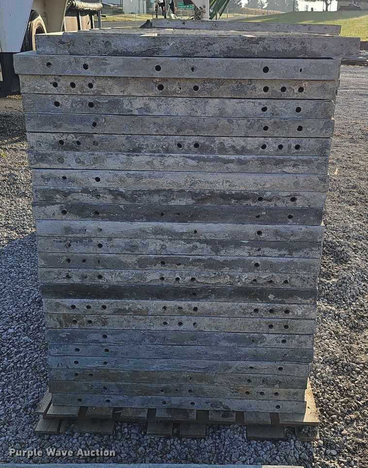 image for item DQ0320 Concrete forms