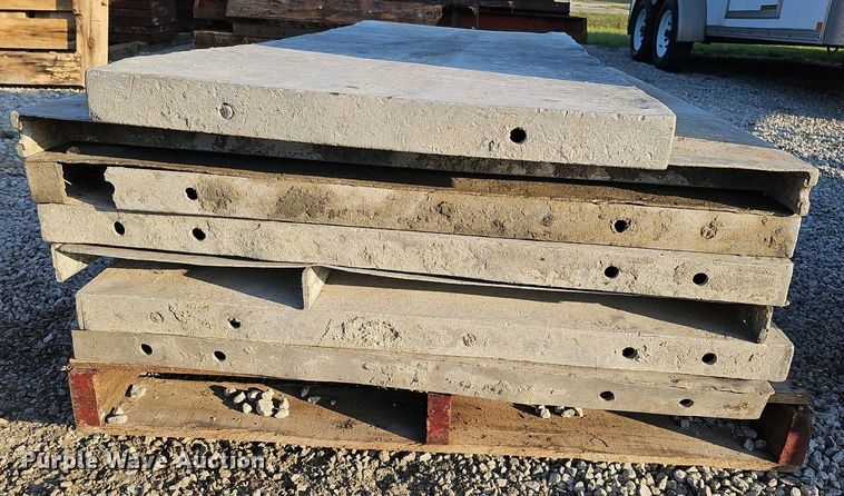 image for item DQ0320 Concrete forms