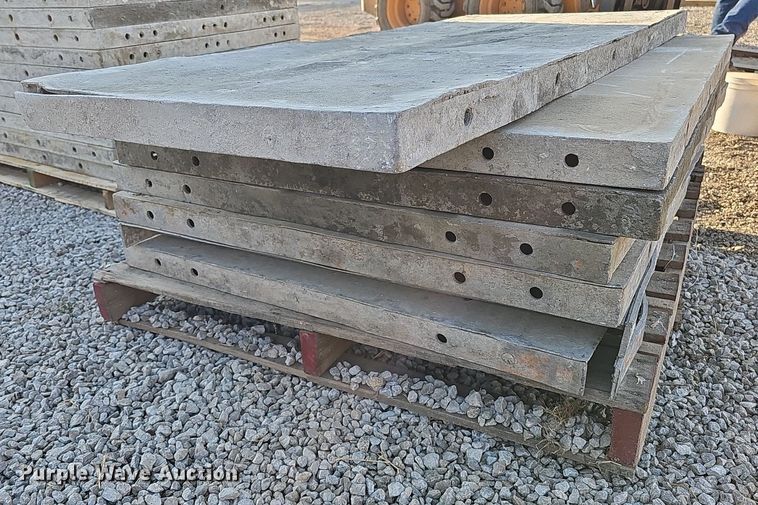 image for item DQ0320 Concrete forms