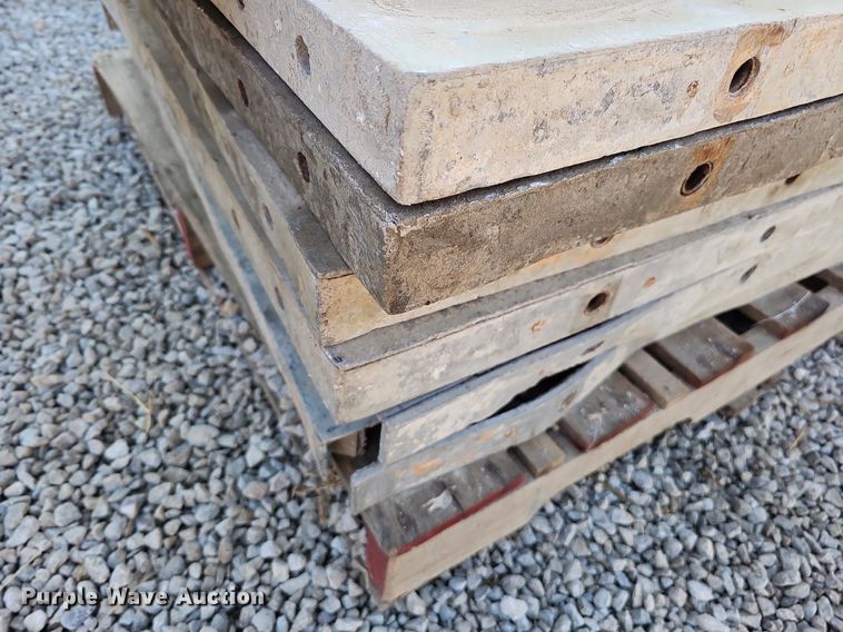 image for item DQ0320 Concrete forms