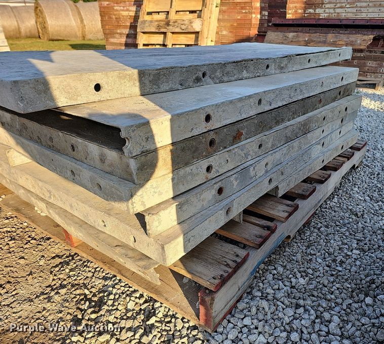 image for item DQ0320 Concrete forms