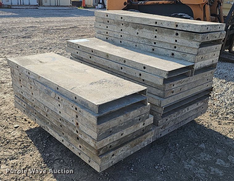 image for item DQ0322 Approximately 26 Western and Wall Tie concrete forms