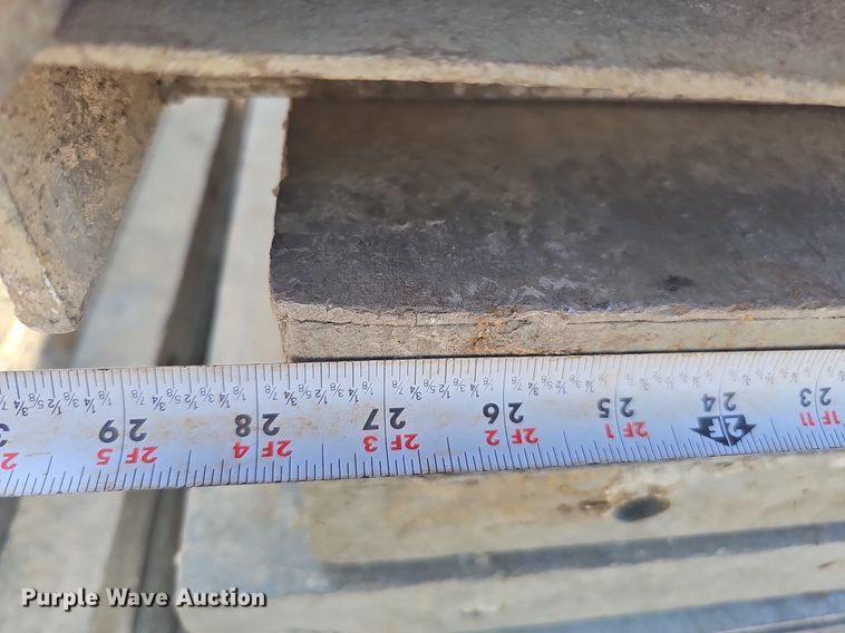 image for item DQ0322 Approximately 26 Western and Wall Tie concrete forms