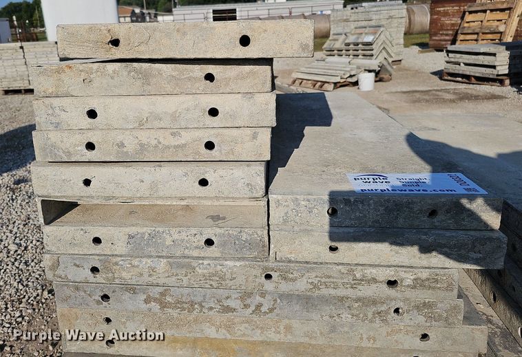 image for item DQ0322 Approximately 26 Western and Wall Tie concrete forms
