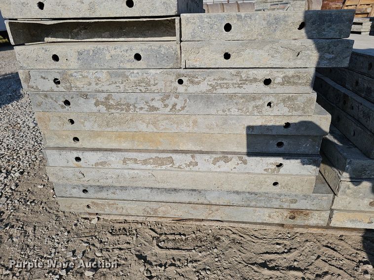 image for item DQ0322 Approximately 26 Western and Wall Tie concrete forms