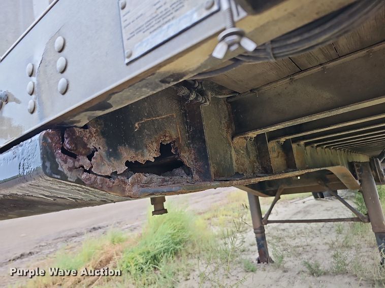 image for item DQ0323 1997 Transcraft  Eagle W2 flatbed trailer