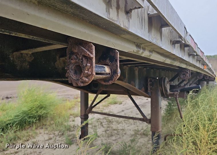 image for item DQ0323 1997 Transcraft  Eagle W2 flatbed trailer