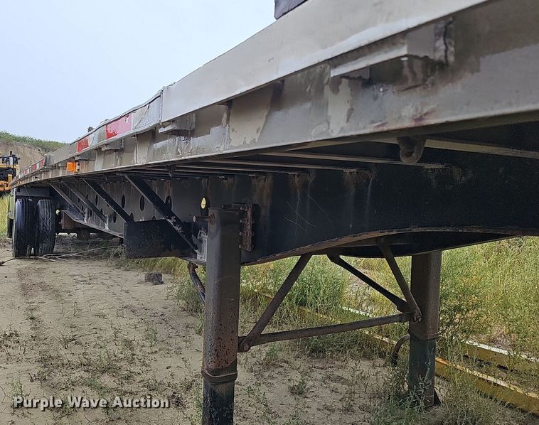 image for item DQ0323 1997 Transcraft  Eagle W2 flatbed trailer