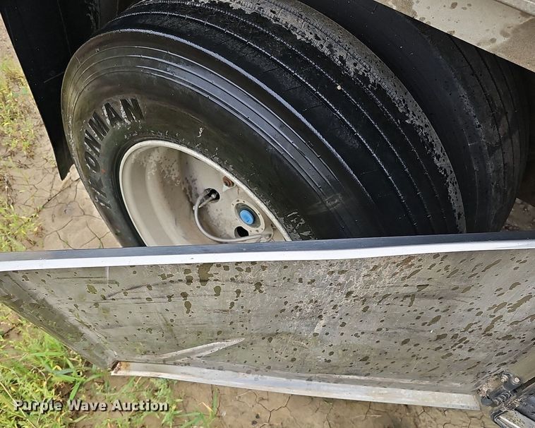 image for item DQ0323 1997 Transcraft  Eagle W2 flatbed trailer