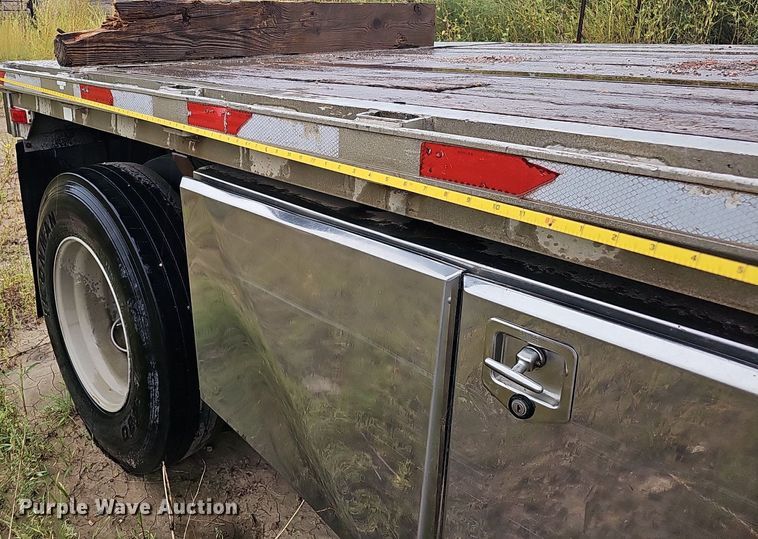 image for item DQ0323 1997 Transcraft  Eagle W2 flatbed trailer