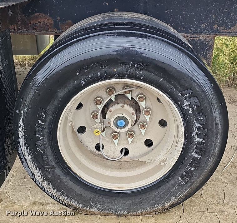 image for item DQ0323 1997 Transcraft  Eagle W2 flatbed trailer