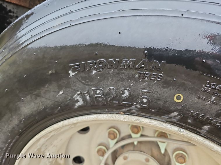 image for item DQ0323 1997 Transcraft  Eagle W2 flatbed trailer