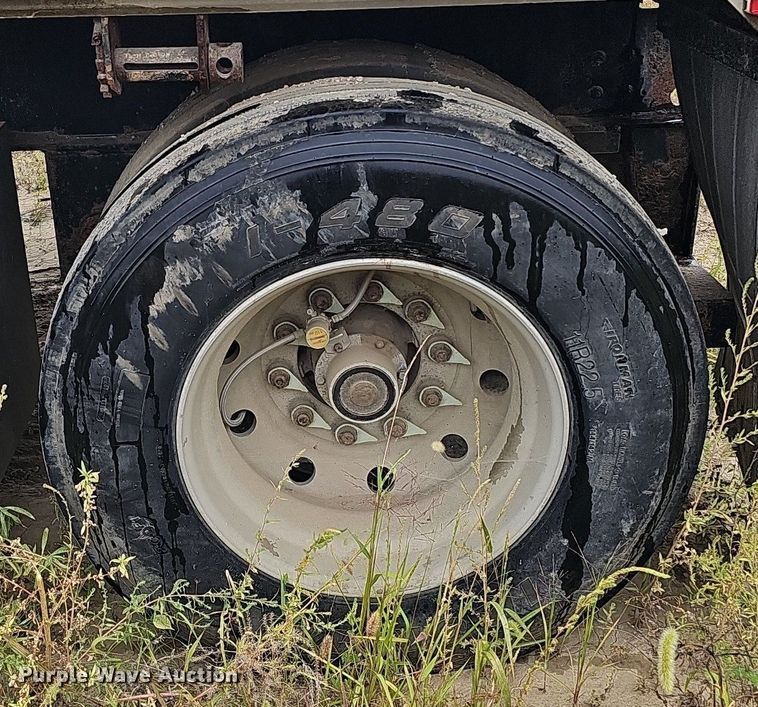 image for item DQ0323 1997 Transcraft  Eagle W2 flatbed trailer