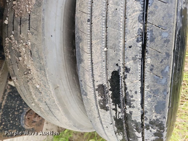 image for item DQ0323 1997 Transcraft  Eagle W2 flatbed trailer