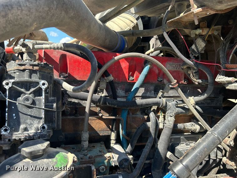 image for item DQ0893 2000 International 5600i  dump truck