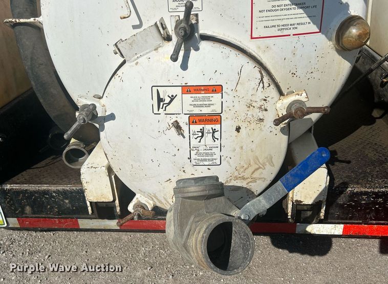 image for item DQ0909 2002 Vacstar VS500GT  sewer jetter trailer